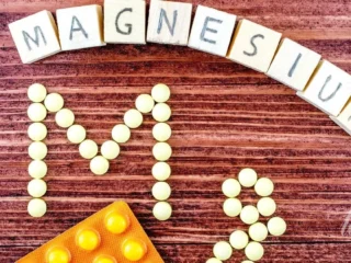 Час прийому магнію менш важливий, ніж те, з чим його поєднують