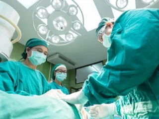 Чому одночасне проведення кількох пластичних операцій може закінчитися смертю пацієнтки