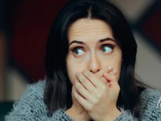 Чому гикавка, яка не минає, може бути сигналом серйозної хвороби