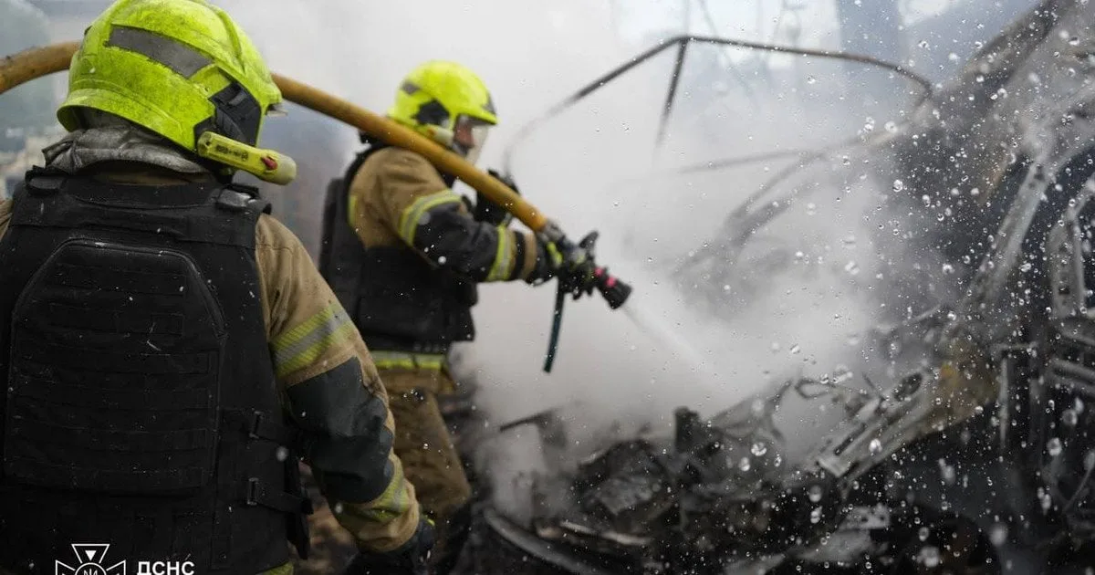 Наслідки удару по житловому кварталу Одеси