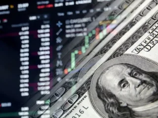 Валютний ринок України тримає рівновагу попри стійкий дефіцит валюти
