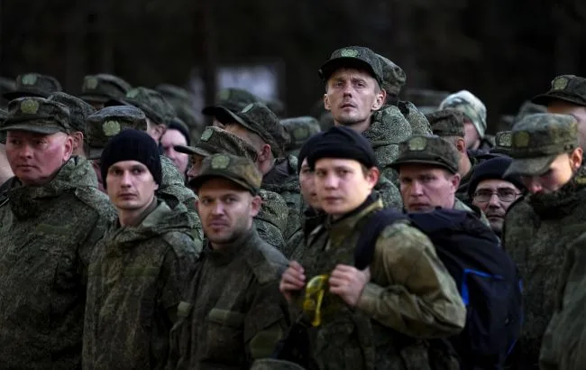 Росія готова брати на війну хворих і психічно непридатних заради контрактників