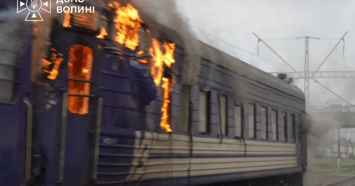 Пожежа на залізничному вокзалі після удару дрона