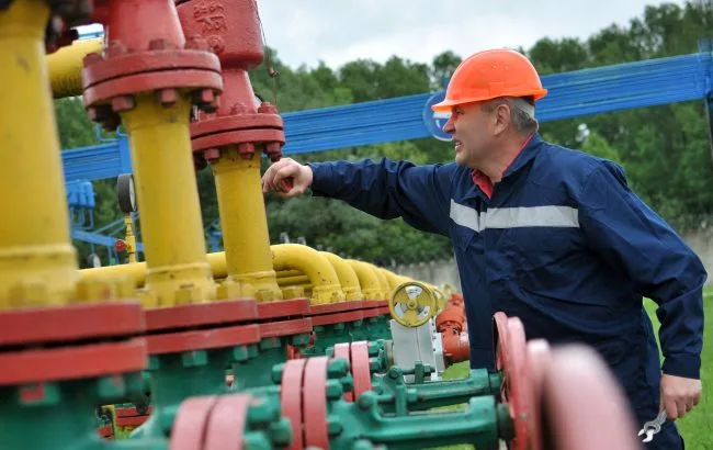Танкер для перевезення скрапленого газу в морі