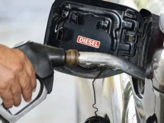 Чому Росія знову продовжує заборону на експорт дизельного пального