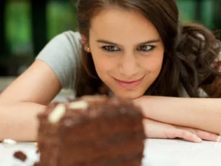 Чому заборона їсти після 18:00 не має наукового підґрунтя
