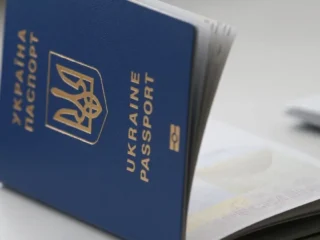 Чому паспорт-книжечка без нового фото не завжди стає недійсним під час війни