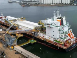 Як гібридний балкер MV Yampu вирішує проблему декарбонізації вантажних перевезень без ідеальної інфраструктури