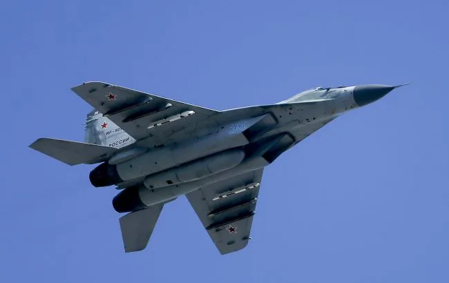 Винищувач МіГ-29 на аеродромі базування