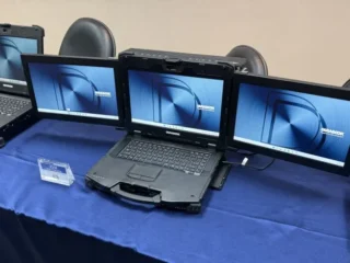 Durabook зібрав польову робочу станцію з трьома екранами і відеокартою RTX Ada