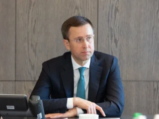 Чому Україна може недоотримати 29,5 мільярда доларів через зволікання парламенту