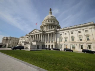 США можуть відновити військову допомогу Україні після виборів до Конгресу