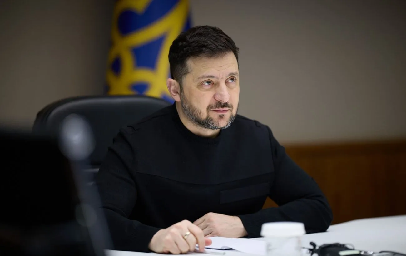 Будівля парламенту на тлі графіків бюджету
