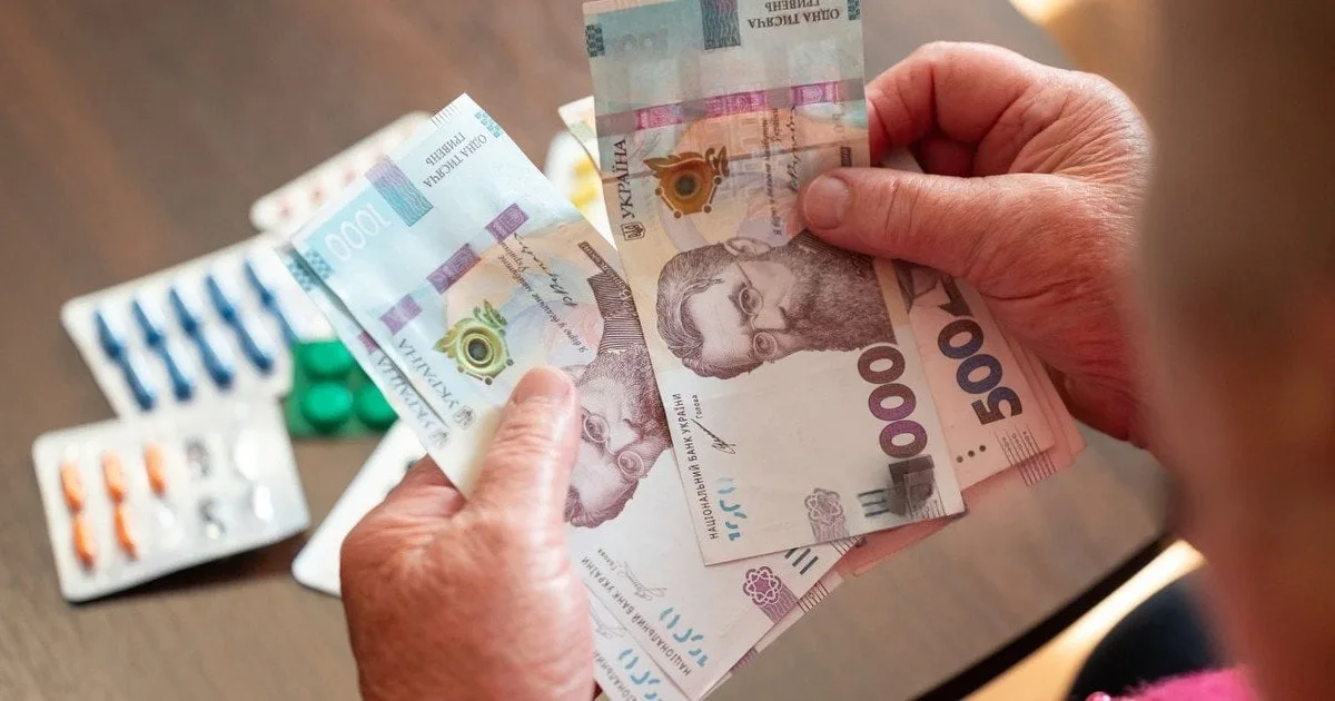 Будівля суду у Львові зовні