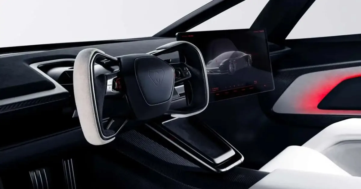 Чорний екран з червоними елементами гоночного інтерфейсу Tesla Roadster