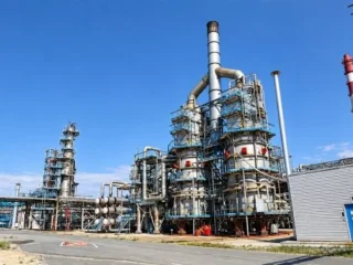 Дрони атакували завод «Газпрому» у Сургуті, сталася пожежа