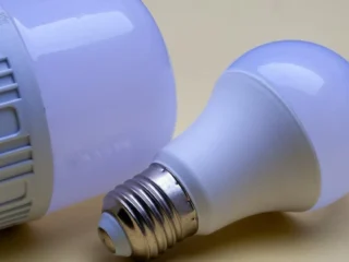 Що насправді відомо про вплив LED-освітлення на мітохондрії та ризик раку