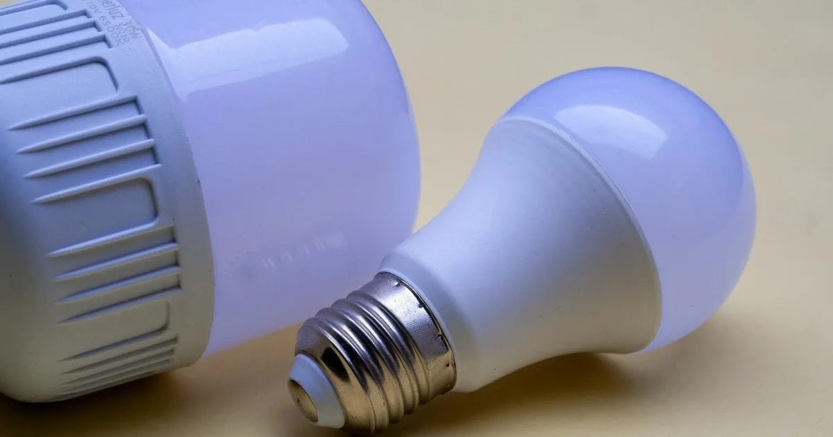 LED-лампа у сучасному житловому інтер'єрі