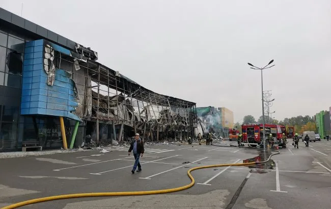 Магазин спортивних товарів Decathlon на Почайній у Києві