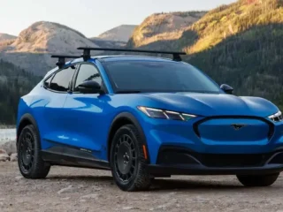 Ford розширив лінійку Mustang Mach-E 2027 року батареєю на 88 кВт·год та позашляховим пакетом Trail