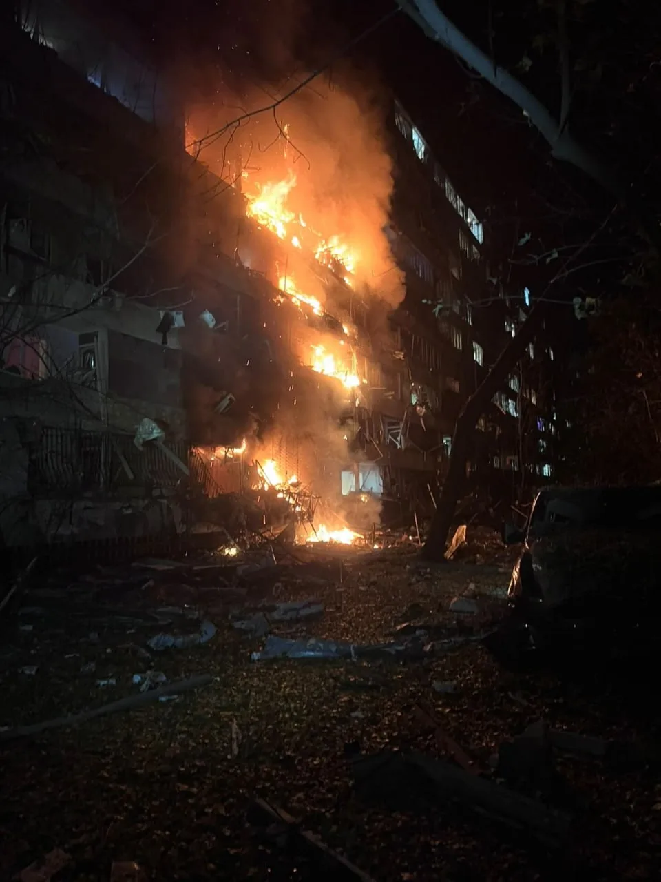 Пожежа в квартирах на кількох поверхах житлової будівлі