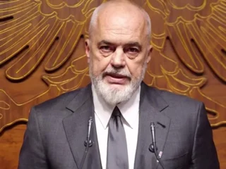 Прем’єр Албанії заявив, що обіцянки про вступ України до ЄС є брехнею