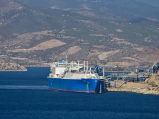 Росія отримала рекордний прибуток від морського експорту нафти з початку повномасштабної війни