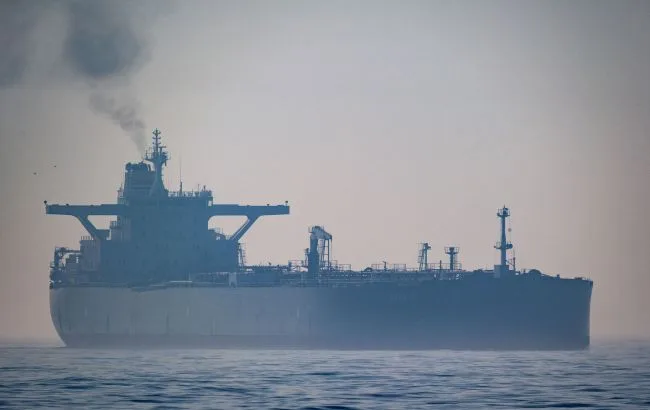 Російський танкер з дизельним паливом у морі