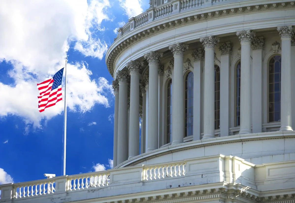 Сенат США будівля Капітолю вночі