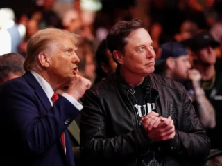 Маск запропонував обмежити Starlink в Україні, і Трамп погодився, але обидва це заперечують