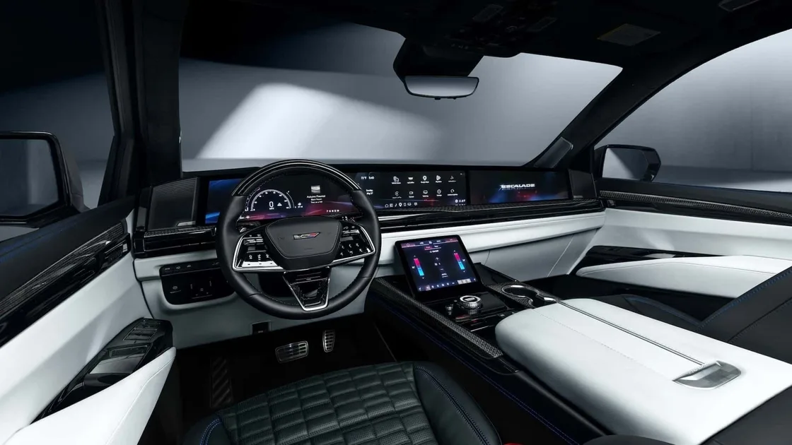 Синя строчка та чорно-сіра шкіра салону Escalade-V