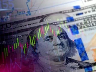 Курс долара в Україні тримається на мільярдних інтервенціях Нацбанку
