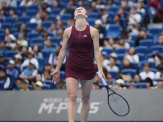 Еліна Світоліна зупинилася за крок до півфіналу в Пекіні після бою з Чжен Ціньвень