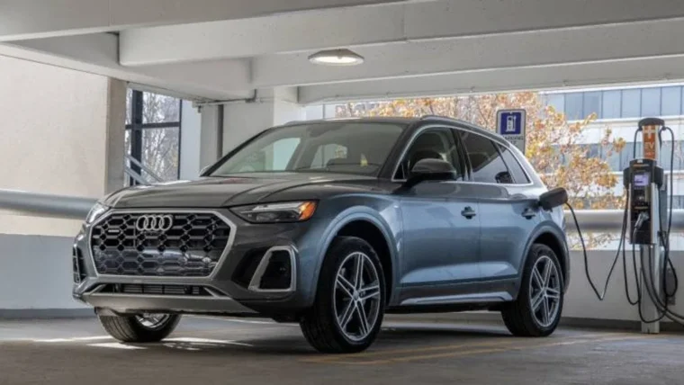 Чому Tesla Model Y, Audi Q5 та BMW X5 втрачають половину вартості за п’ять років